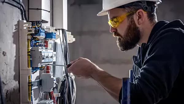 Get Matched With Top Rated Electrical Companies in Ajman